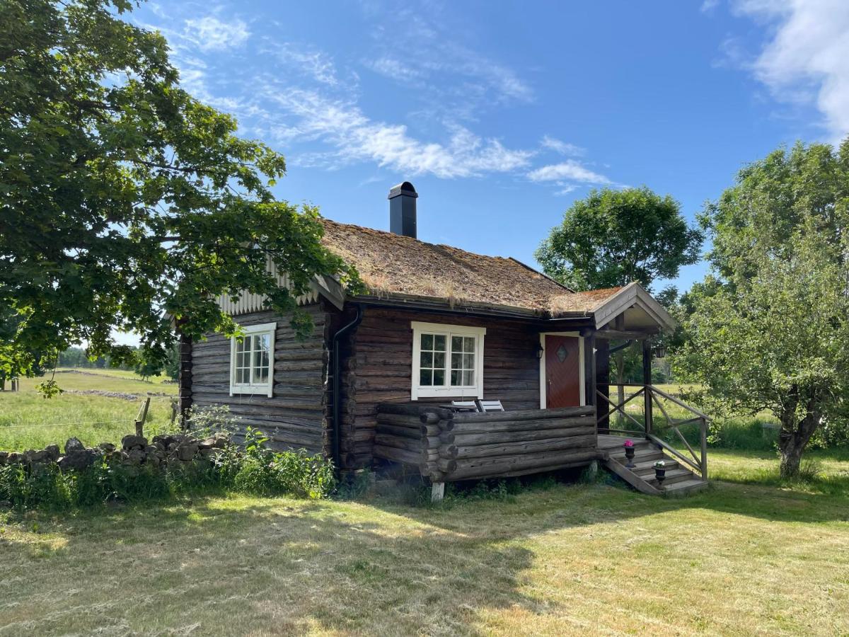 Falköping Backgardens Timmerstuga מראה חיצוני תמונה