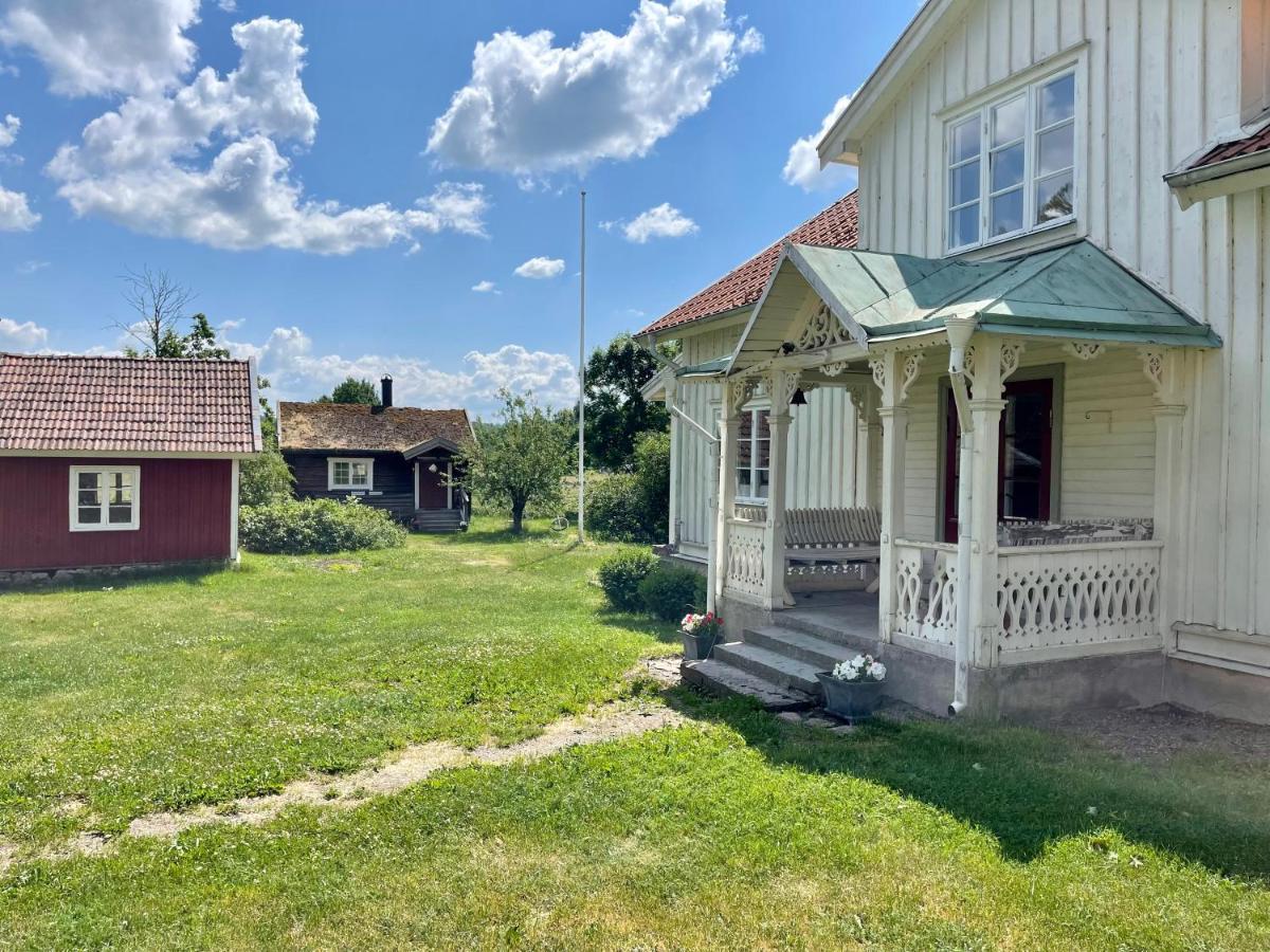 Falköping Backgardens Timmerstuga מראה חיצוני תמונה